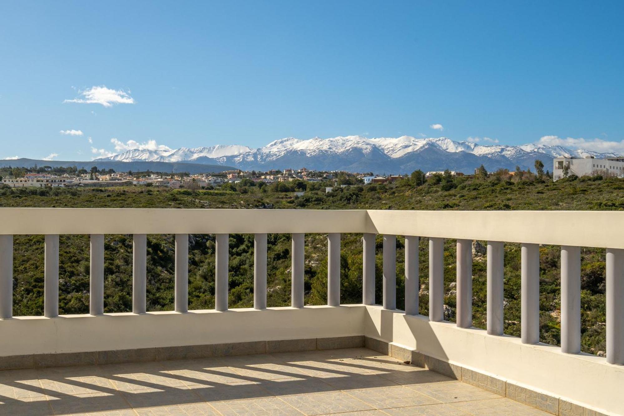 Le Mont Blanc - With Shared Pool Apartment Kounoupidhianá Екстериор снимка